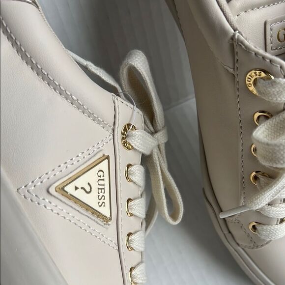 GUESS Cream Sneakers size 7.5 - Picture 9 of 14